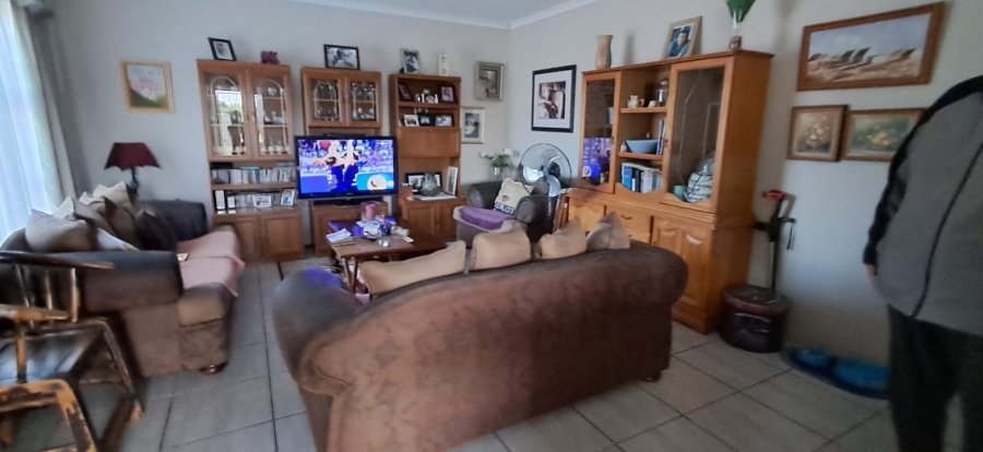 2 Bedroom Property for Sale in Bothasrus Eastern Cape